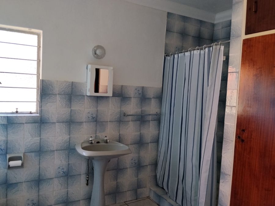 To Let 3 Bedroom Property for Rent in Oos Einde North West